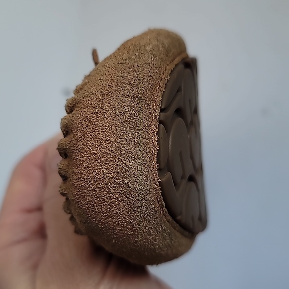 UGG Australia slippers faux sherpa womens 7 tan comfy flexible sole cozy - Picture 7 of 11